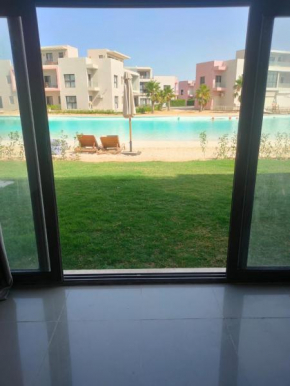 شاليه صف اول على الكريستال لاجون بقرية بو ايلاند سيدى عبد الرحمن